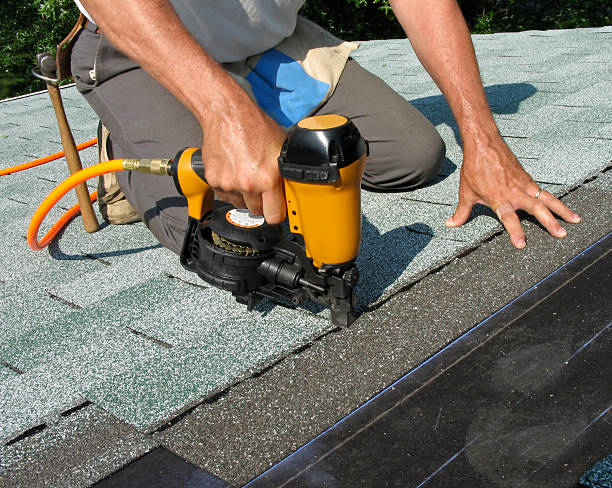 Best Commercial Roof Installation  in Gnadenhutten, OH
